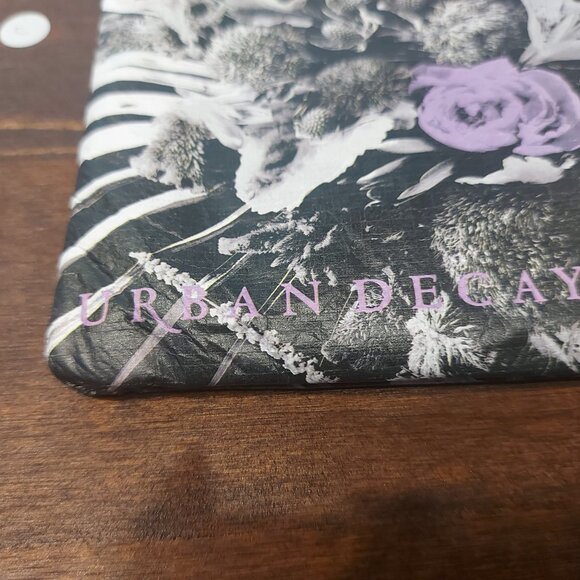 Urban Decay Makeup Pouch + Scent & Skin Mix - Picture 5 of 8